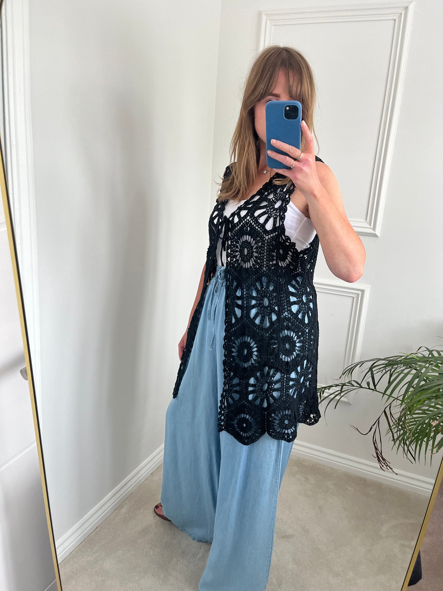 Black Crochet Sleeveless Cardigan