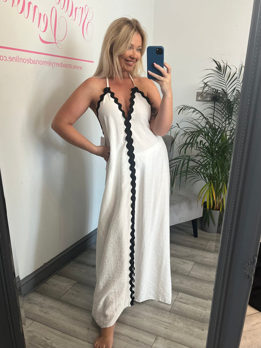 Scallop Detail Maxi Dress in White image 1