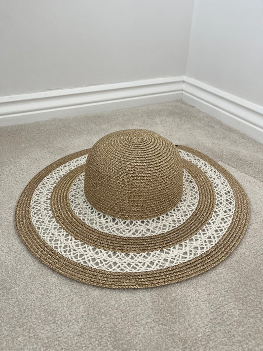 White & Tan Sun Hat